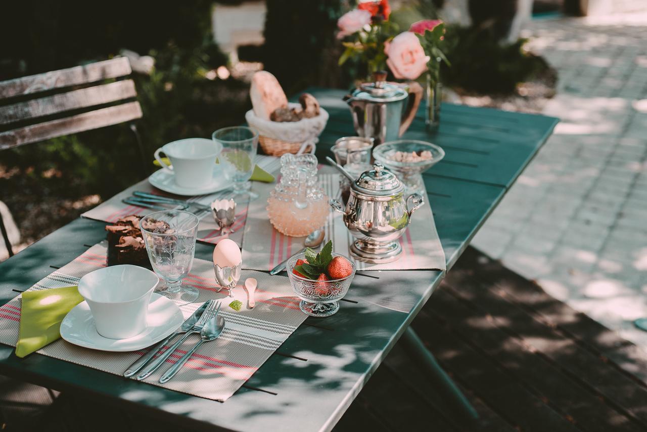 Un Banc Au Soleil Bed and Breakfast Marsilly  Buitenkant foto