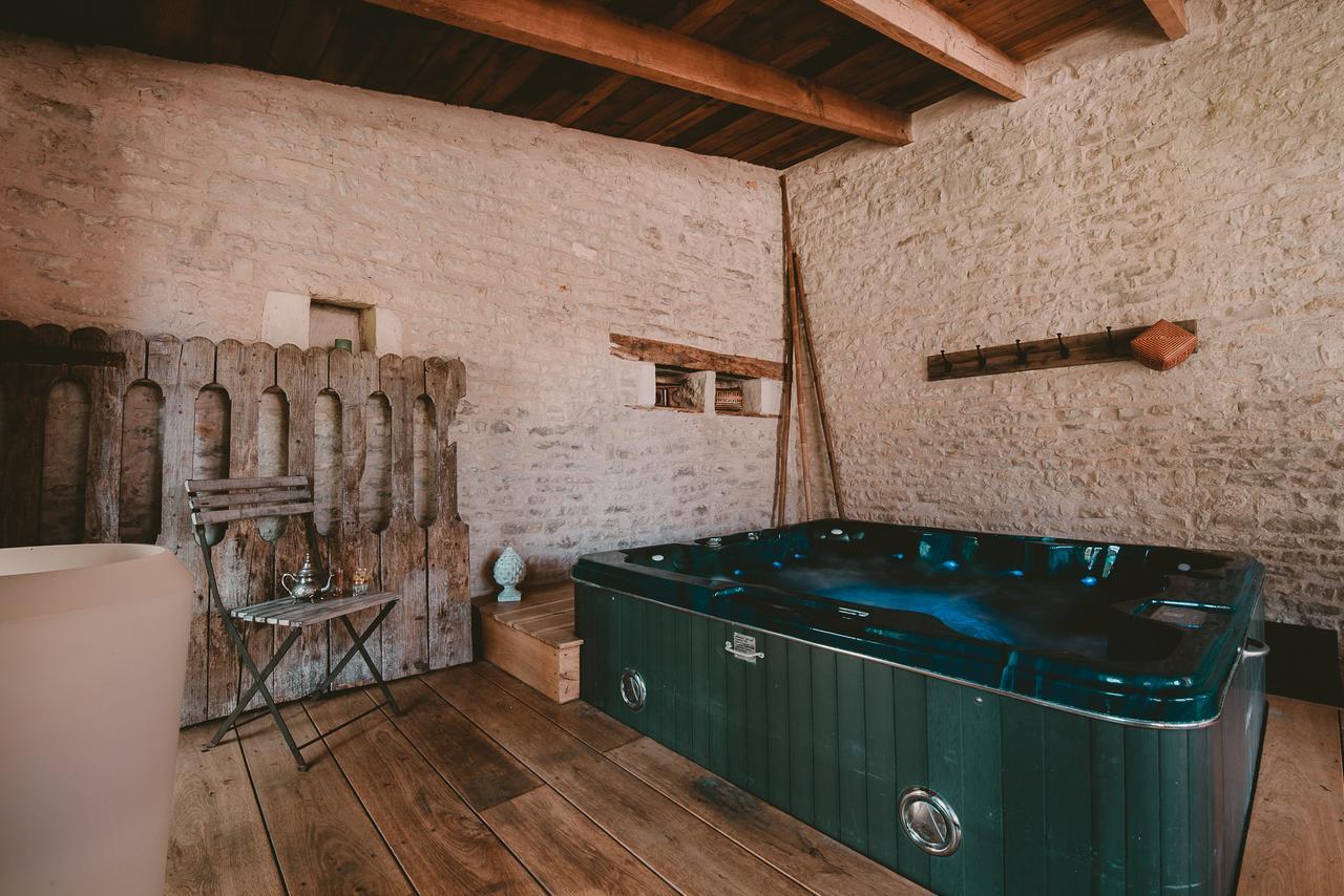 Un Banc Au Soleil Bed and Breakfast Marsilly  Buitenkant foto